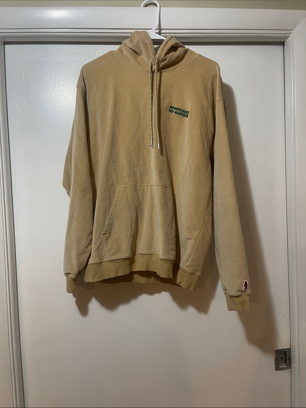 Winnipesaukee, New Hampshire Beige hoodie  large